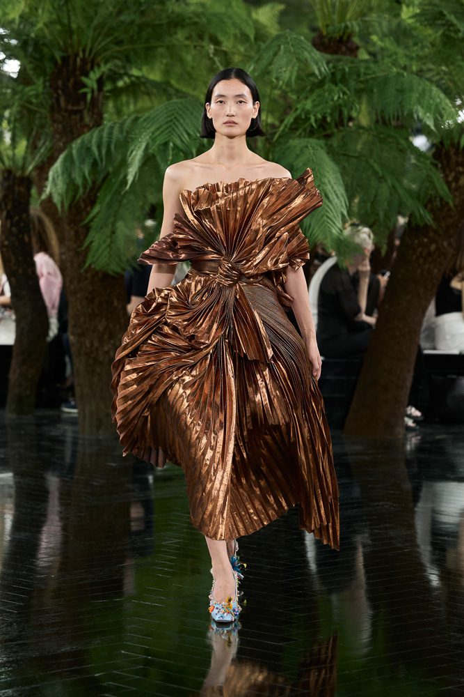 Jonathan Anderson Melds Sculptural Intricacies with the Delicacy of Nature for Dior Fall 2026 Haute Couture 12 Dior Couture Runway Looks 12