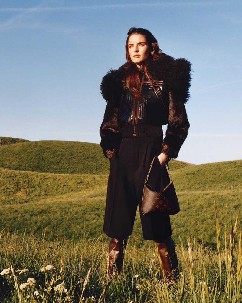 The Louis Vuitton Multipass Emerges as the Maison's Next Must-Have 2 Louis Vuitton Multipass 5