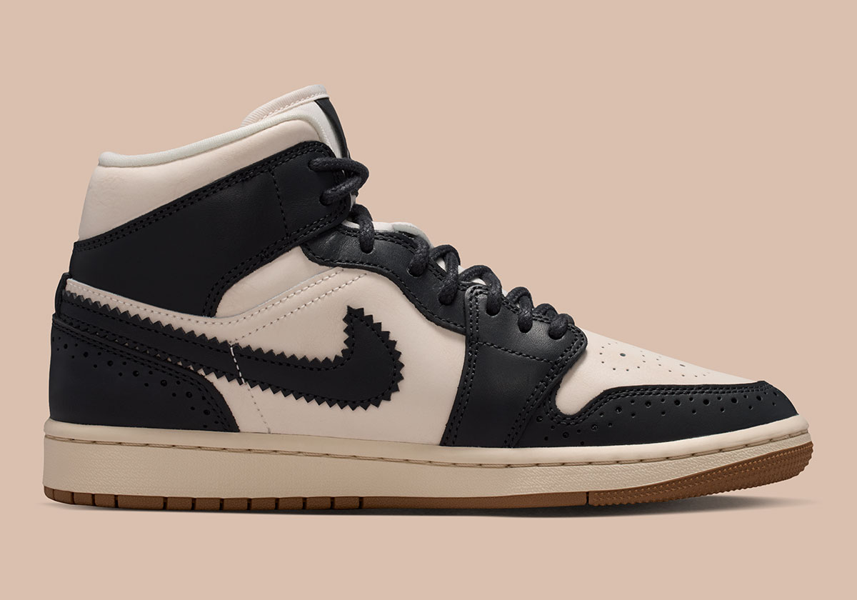 Air Jordan 1 Mid Off Noir Chalk Pearl White Io0760 001 4