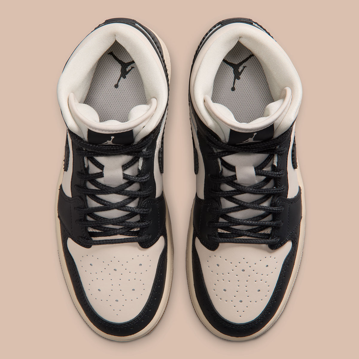 Air Jordan 1 Mid Off Noir Chalk Pearl White Io0760 001 5