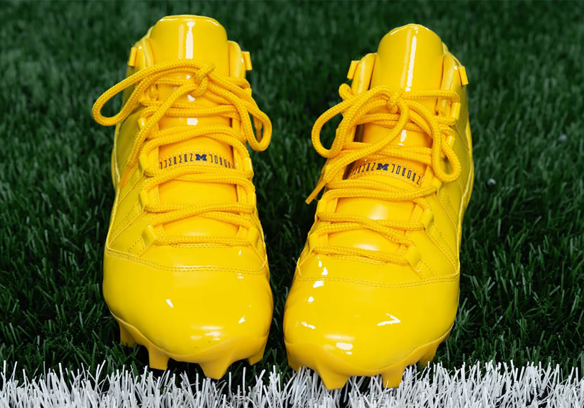 Air Jordan 11 Td Michigan Wolverines Football Cleats 4
