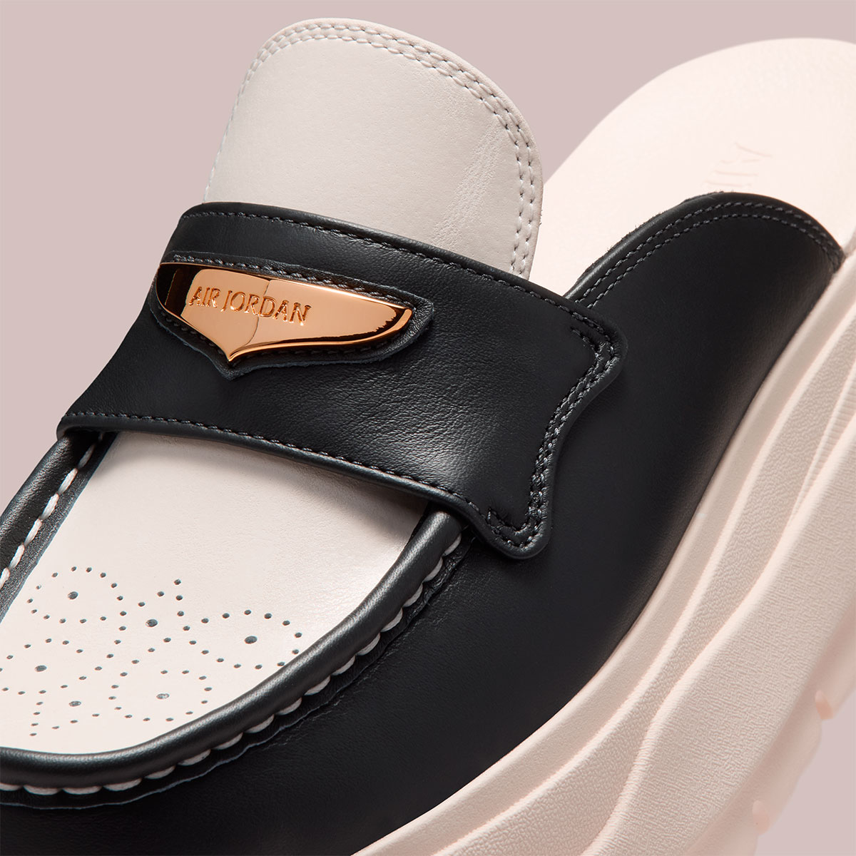 Air Jordan Mule Off Noir Chalk Metallic Gold Iv5070 001 8
