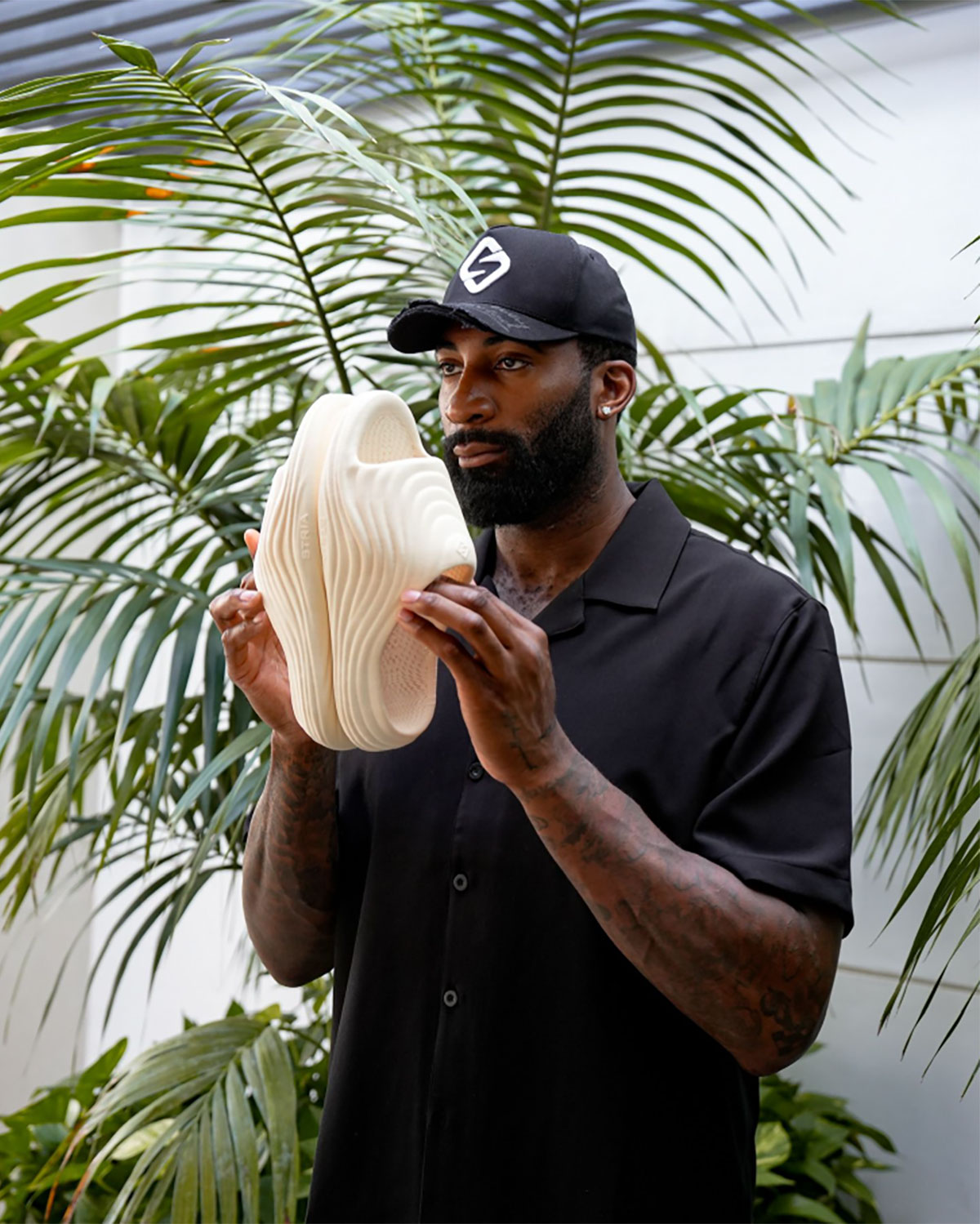 Andre Drummond Stria Sport Zellerfeld Surge Slides 5