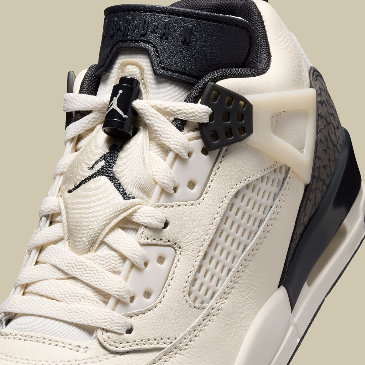 Jordan Spizike Low Chalk Medium Ash Off Noir Ir1836 102 7