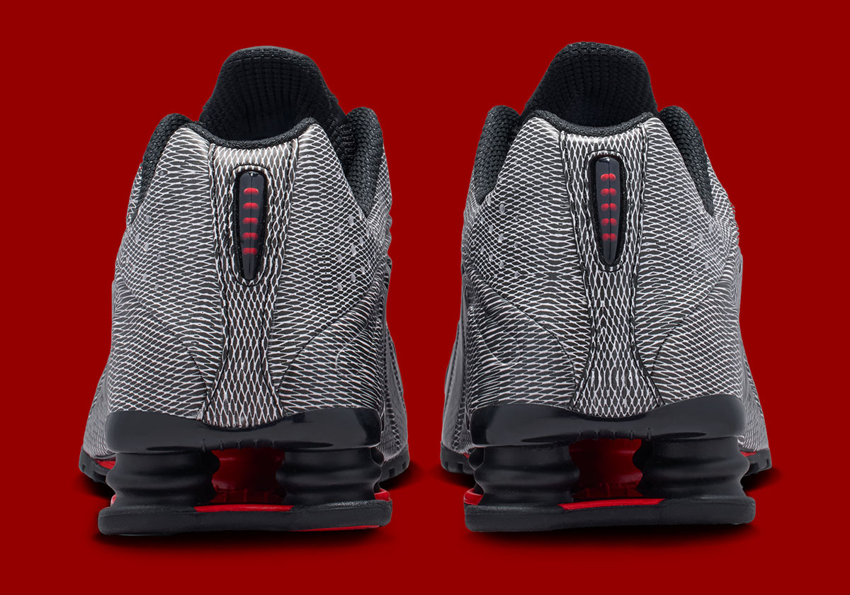 Nike Shox R4 Black White Multi Color Ir5804 901 7