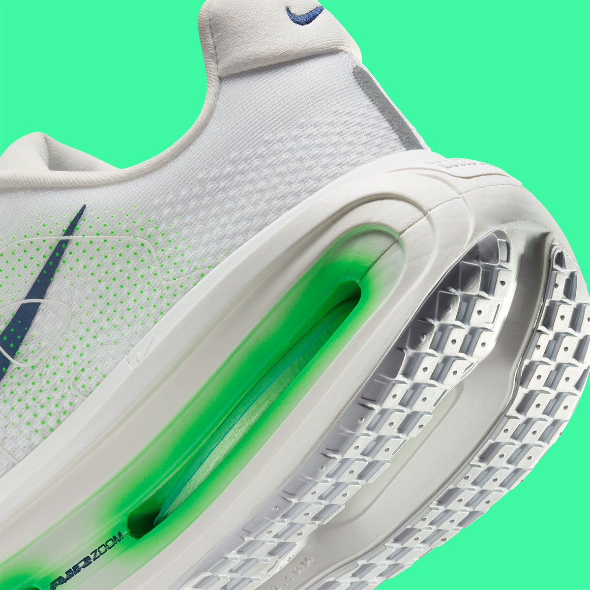 Nike Vomero Premium White Green Spark Midnight Navy Hq2050 102 9