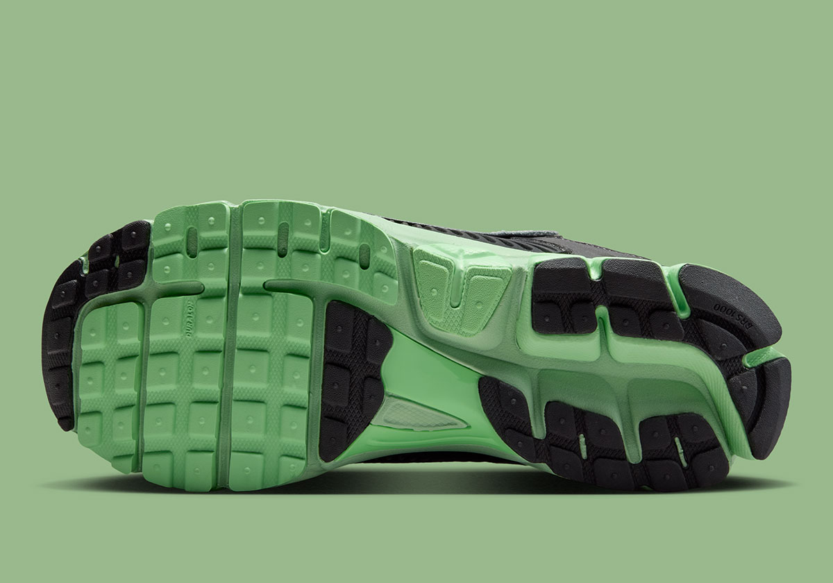 Nike Zoom Vomero 5 Black Cucumber Calm Illusion Green Metallic Silver Iv4311 001 3