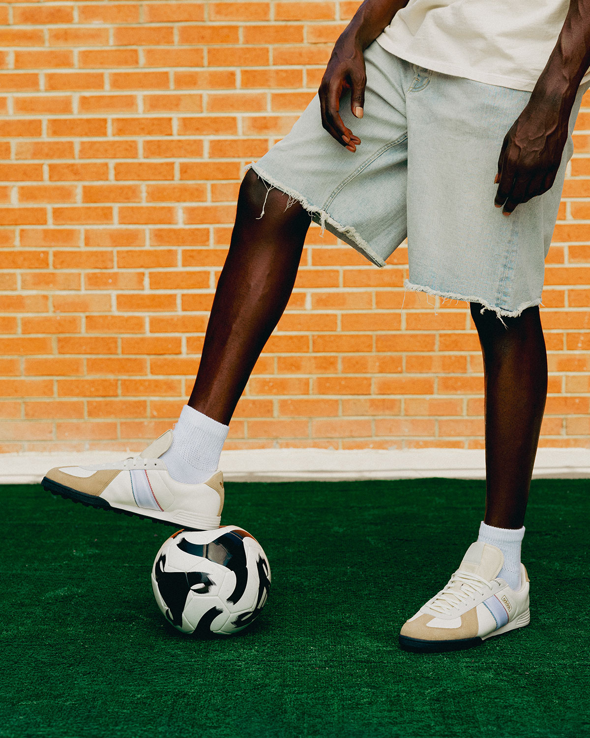 The Whitaker Group Adidas Bw Mundial 9