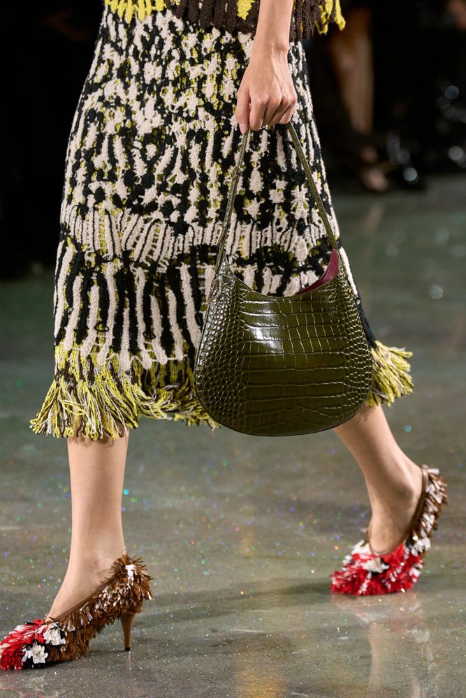 Chanel FW26 Green Croc Hobo 1