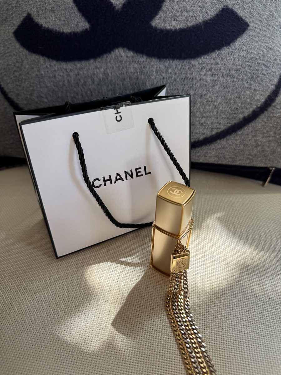 Chanel Gold Purse Spray 3