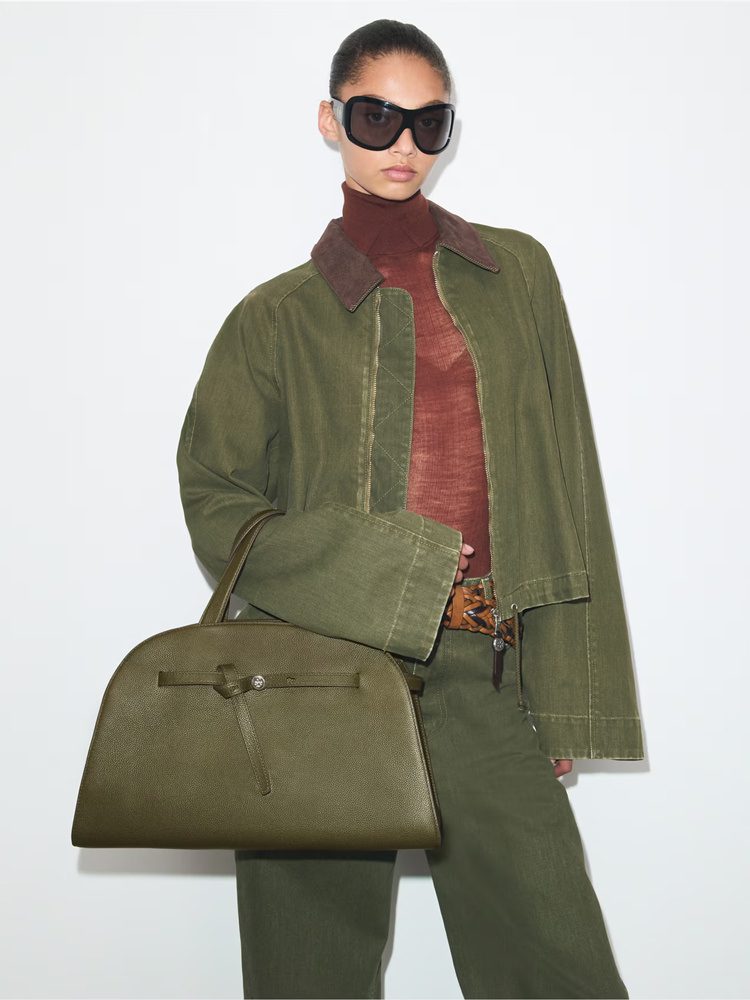 Tory Burch's Ever-Popular Romy Family of Bags Just Got a New Edition 11 Tory Burch Romy Bauletto Olvie