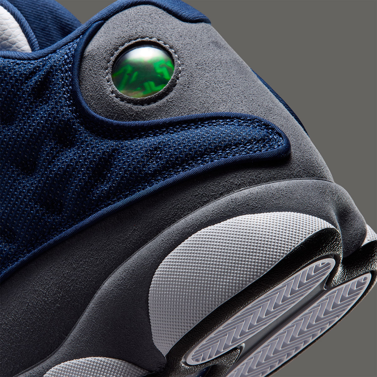 Air Jordan 13 Flint 8