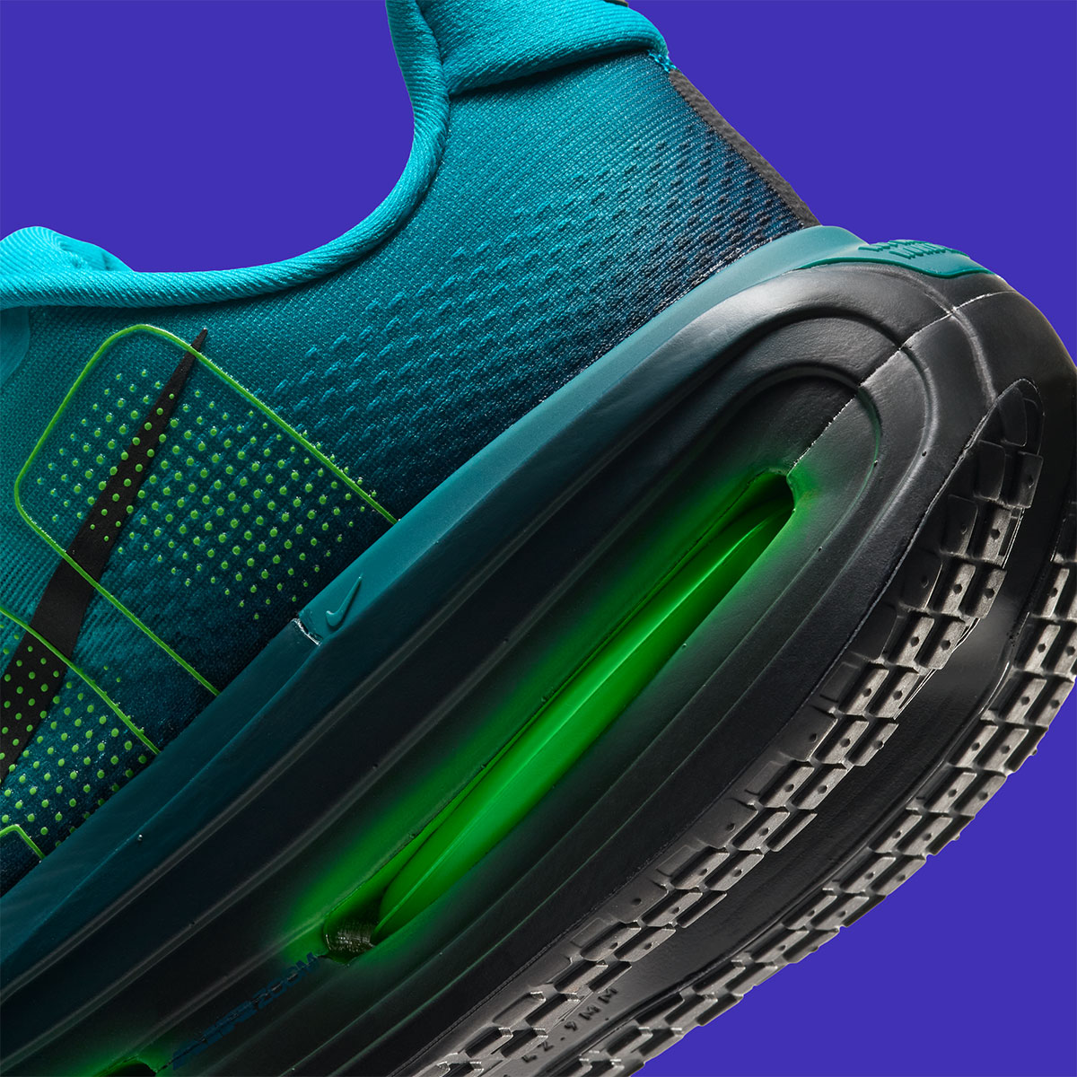 Nike Vomero Premium Chicago Marathon Iv6297 300 9