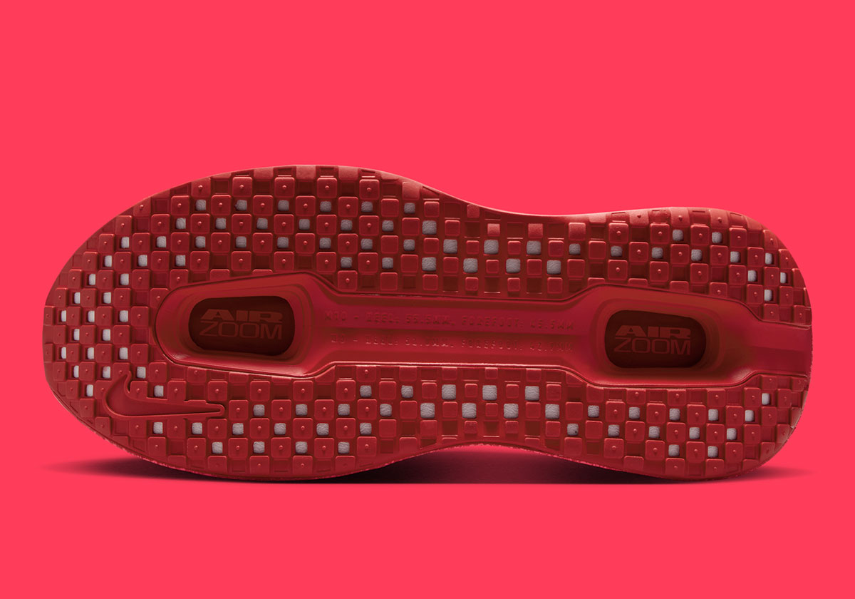 Nike Vomero Premium University Red Hyper Pink Metallic Silver Iu2827 600 4