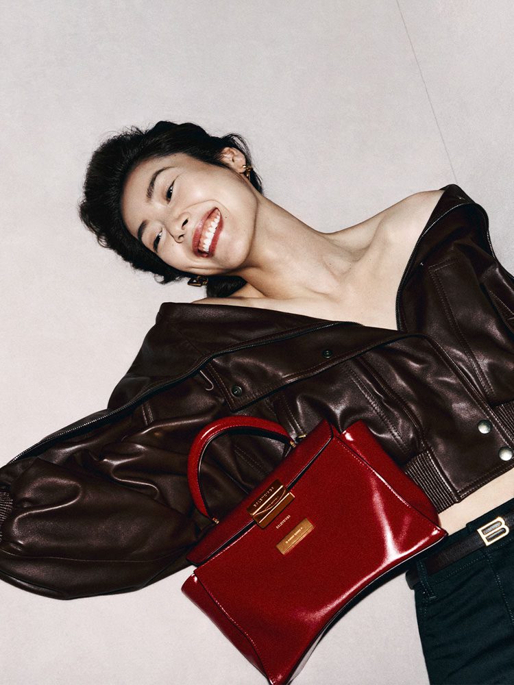 BALENCAIGA HOURGLASS AVENUE Campaign 4