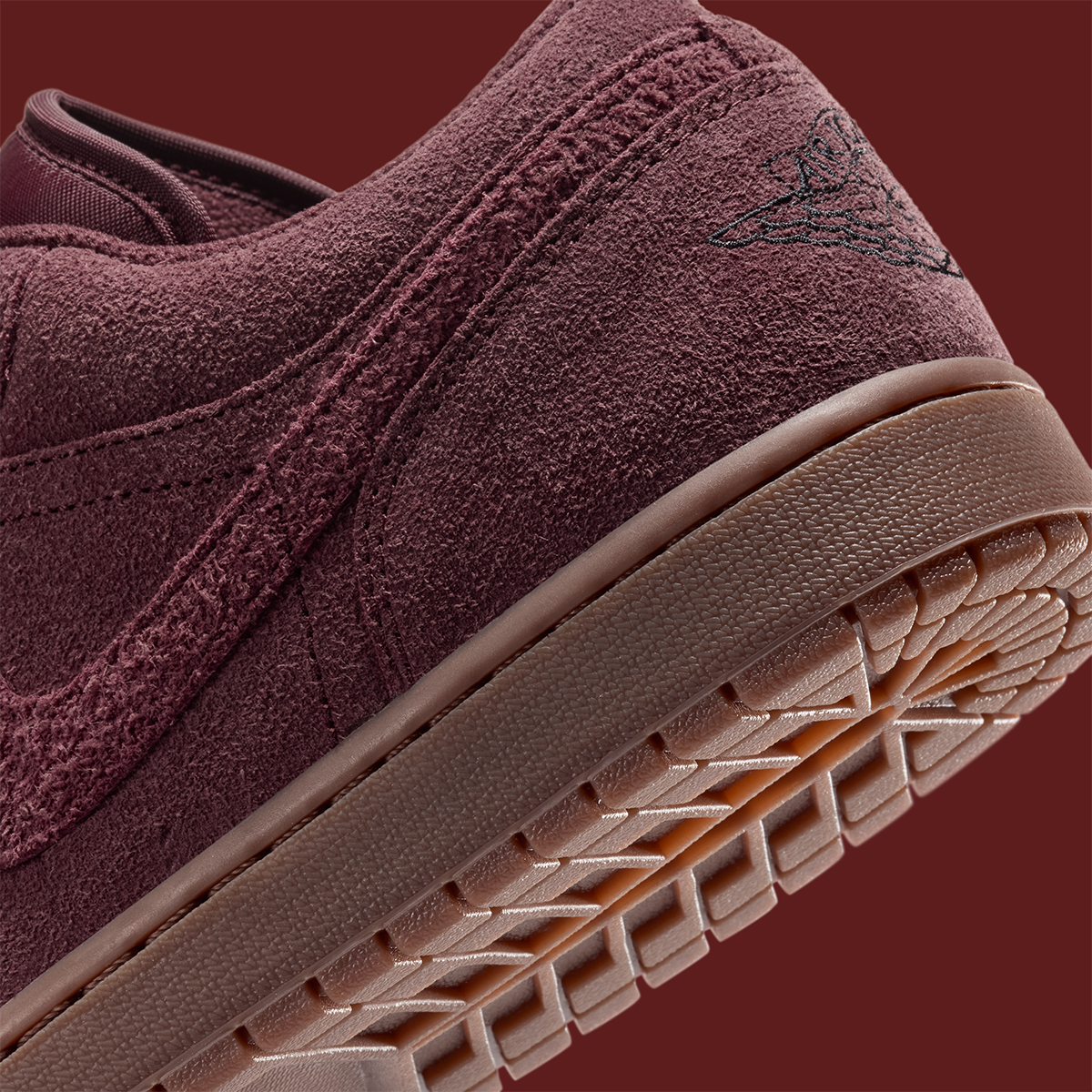 Air Jordan 1 Low Dark Team Red Gum Medium Brown Io2047 600 9