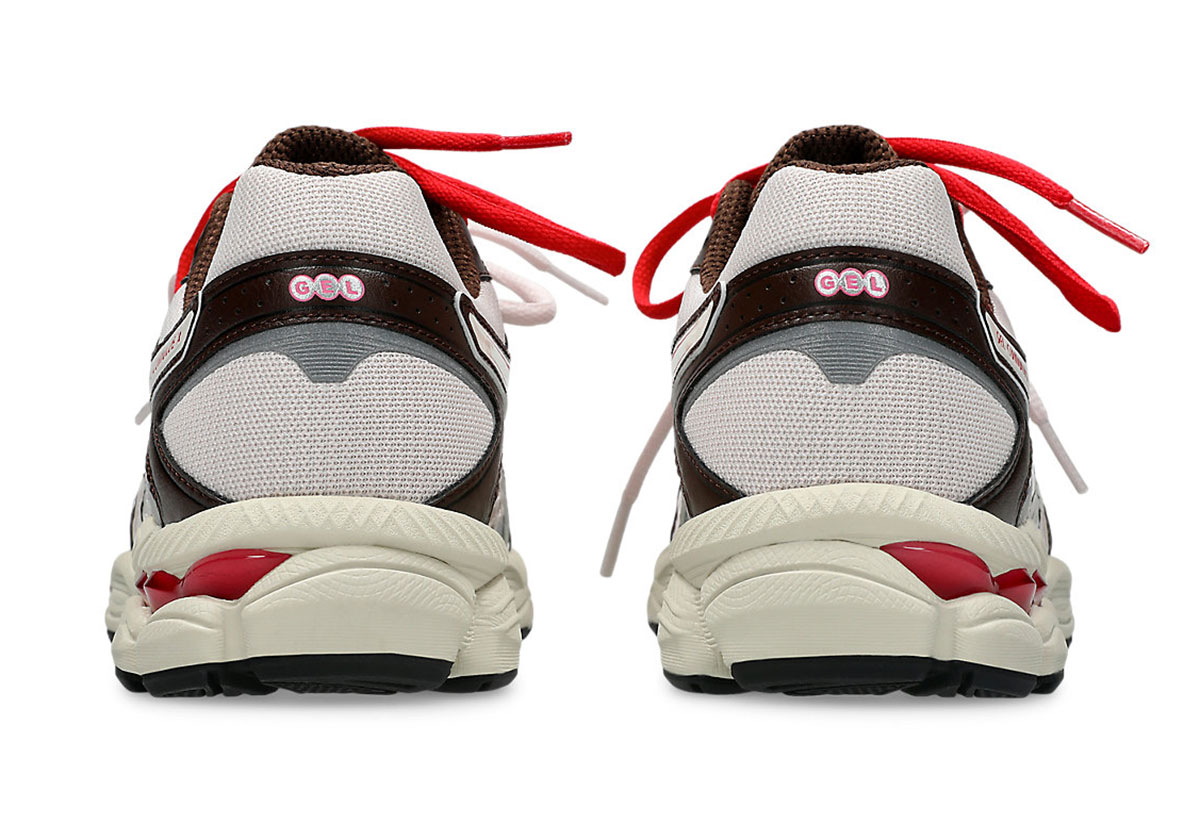Naked Asics Gel Cumulus 16 1203b330 700 1