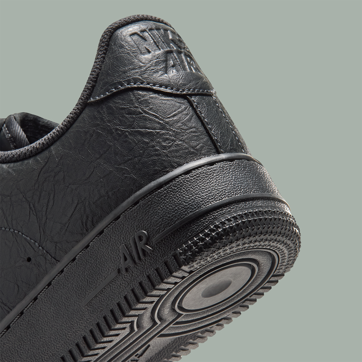 Nike Air Force 1 Low Anthracite Metallic Silver Iz9073 060 1