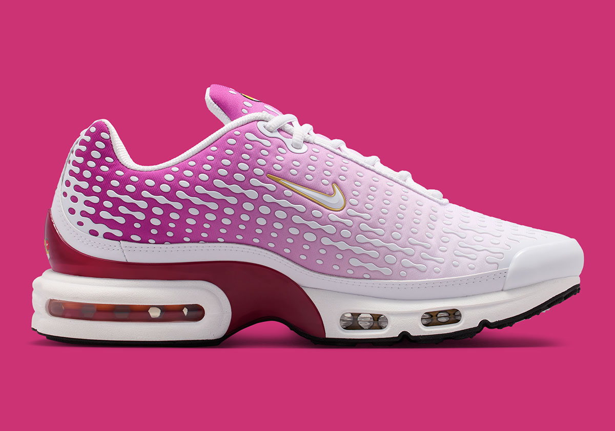 Nike Air Max Plus Vii Raspberry Red Metallic Gold Hq2197 601 1