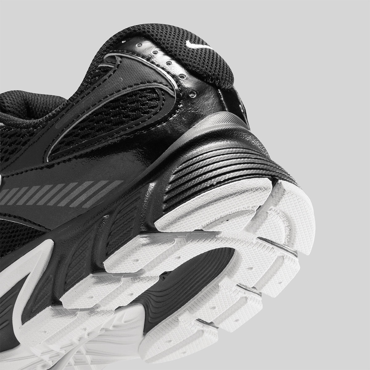 Nike V5 Rnr Womens Black White Hq7901 010 9