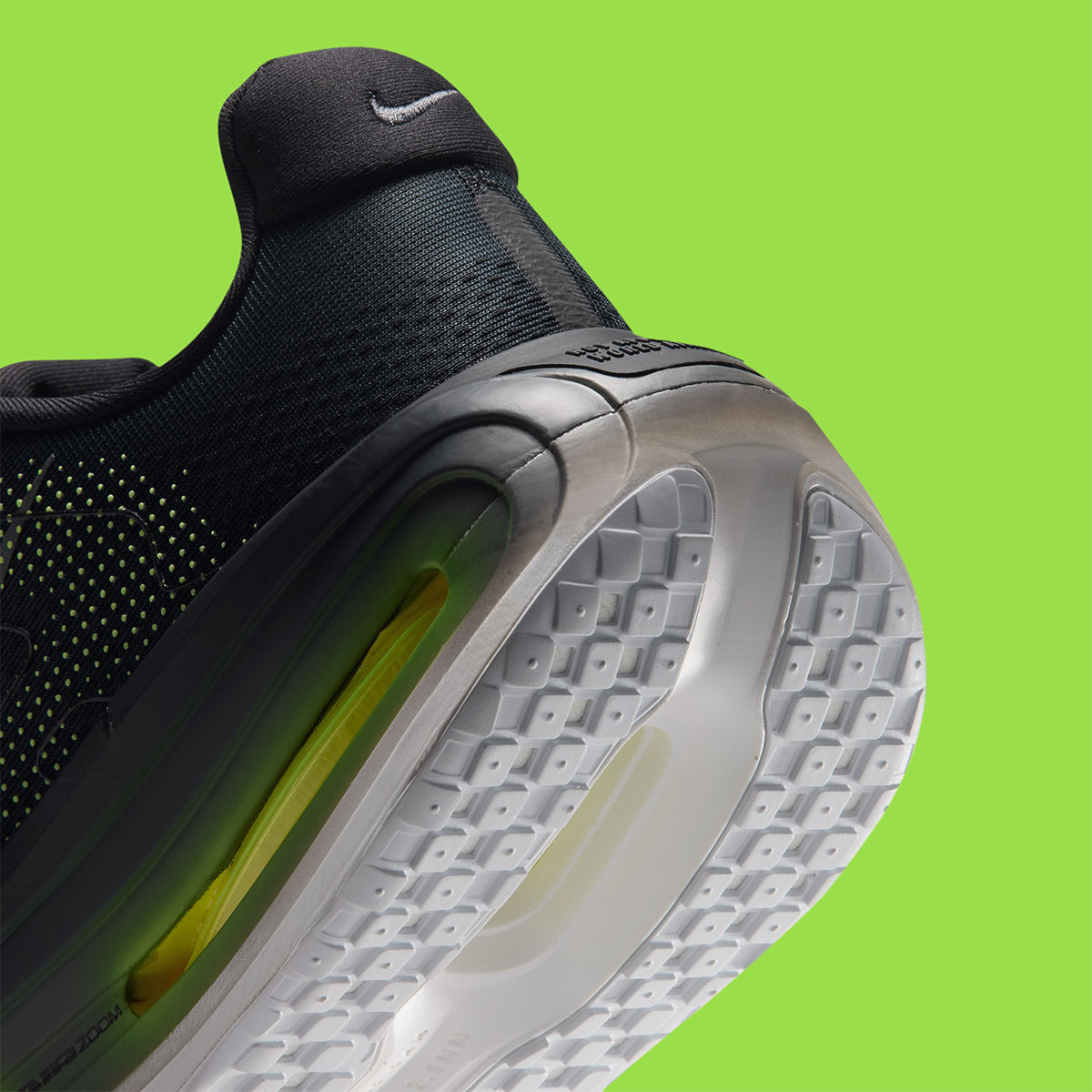 Nike Vomero Premium Black Anthracite Lemon Venom Hq2050 004 7