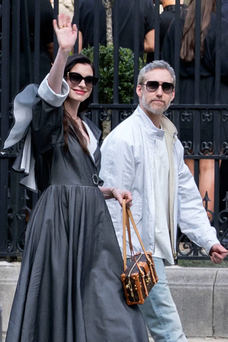 Anne Hathaway Louis Vuitton Trunk Bag