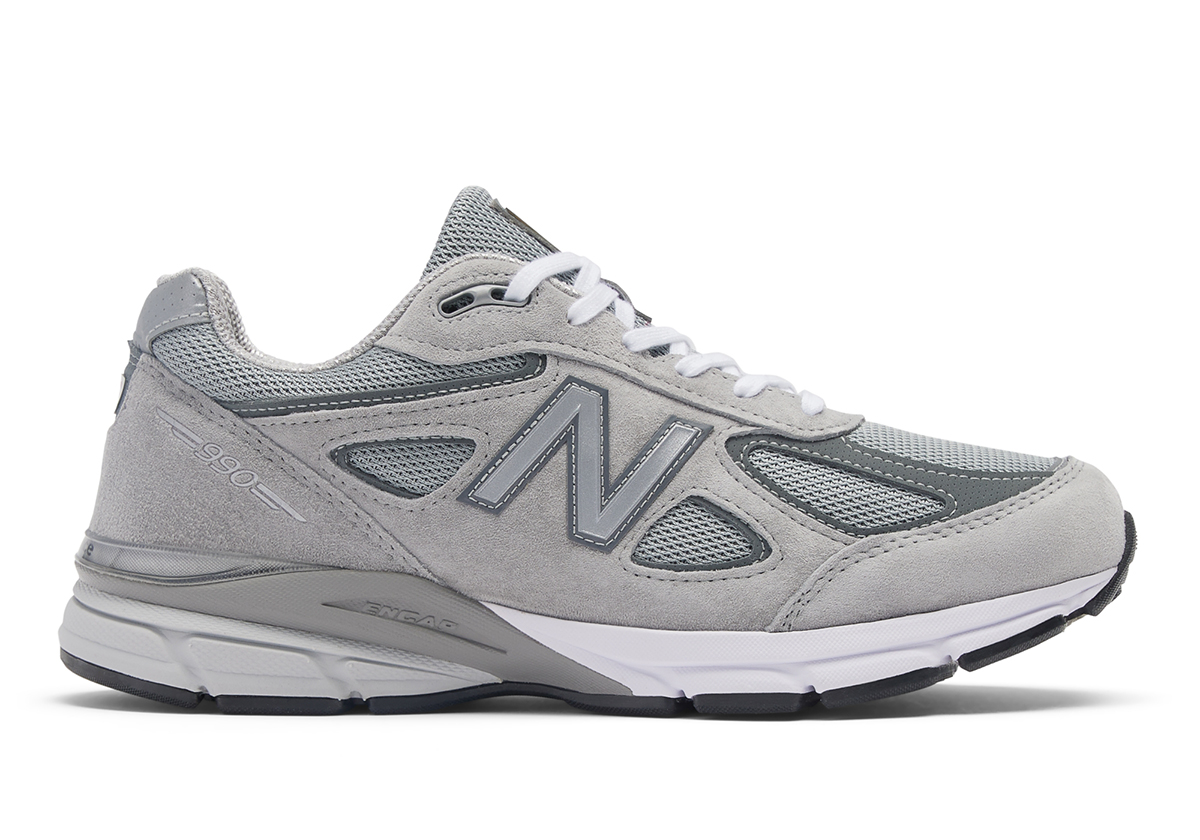 New Balance 990v4
