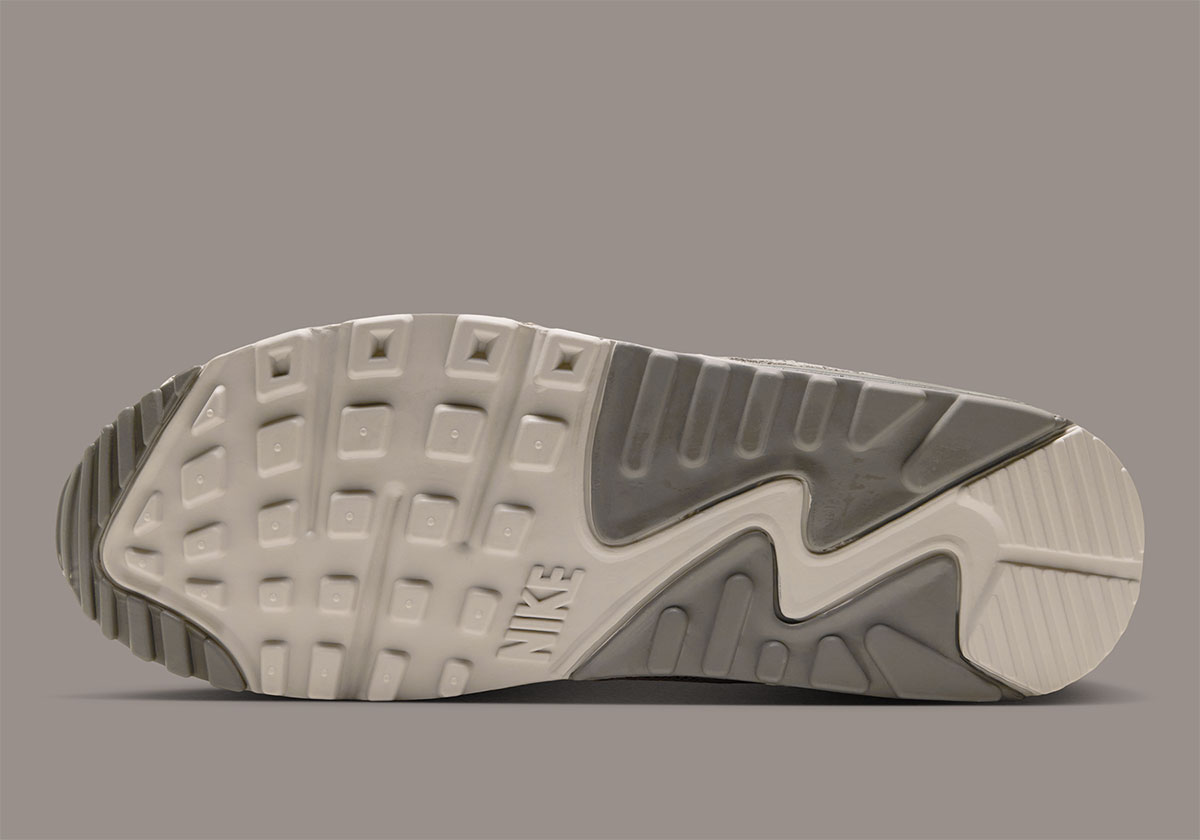 Nike Air Max 90 Python Ix7437 236 3