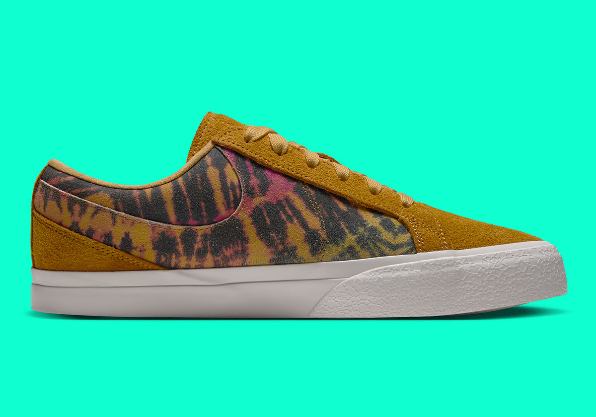 Nike Blazy Tie Dye Iv7023 700 4
