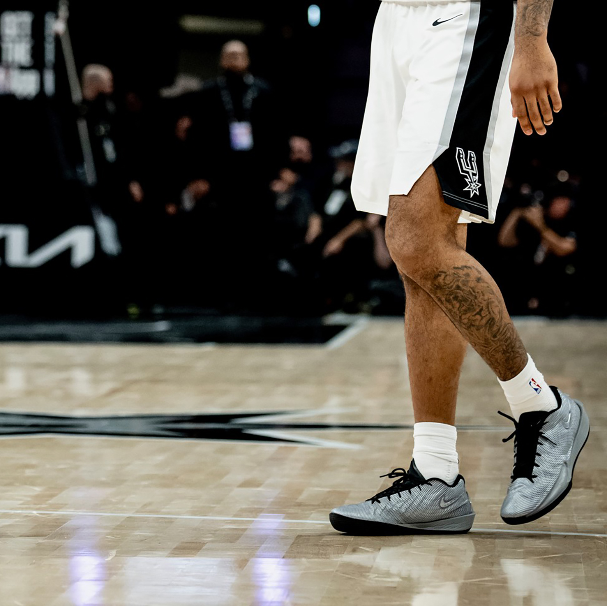 Nike Gt Uptempo Metallic Silver Black Ir2018 002 1