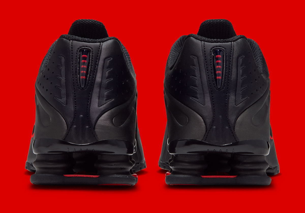Nike Shox R4 Black Challenge Red Hq1988 015 7