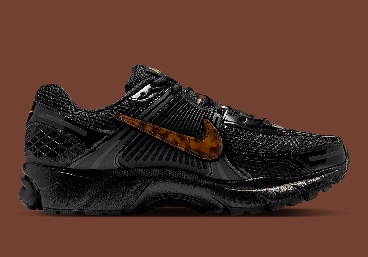 Nike Zoom Vomero 5 Black Multi Color Metallic Gold Ix4834 010 5