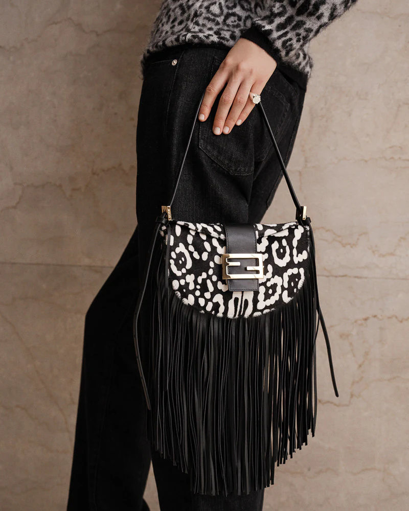 the fendi croissant bag is back4